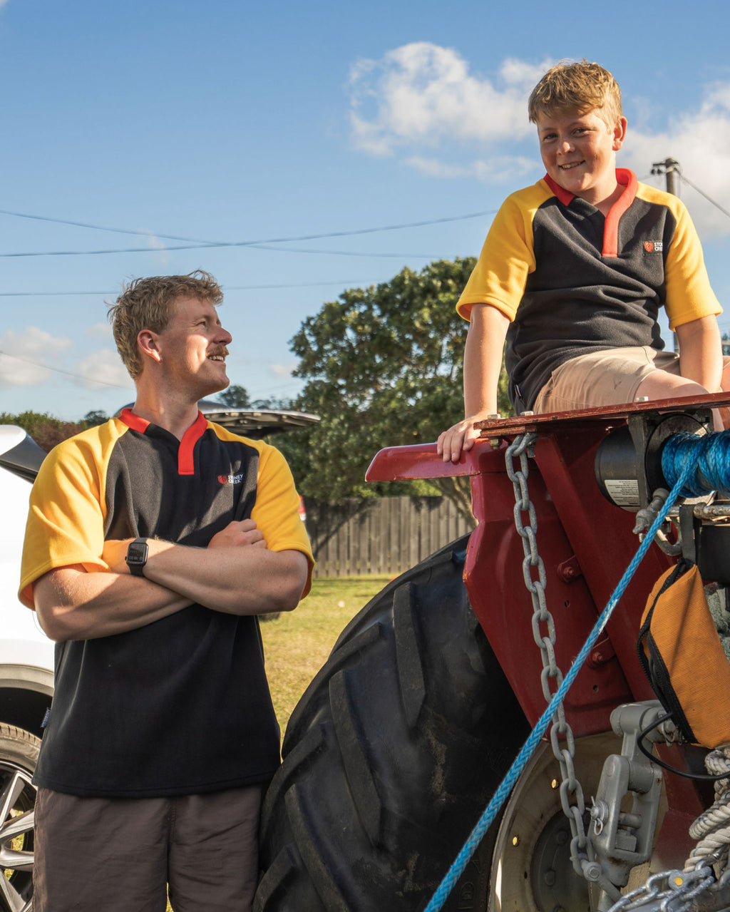 Men's Regional Bush Tee - Black/Gold